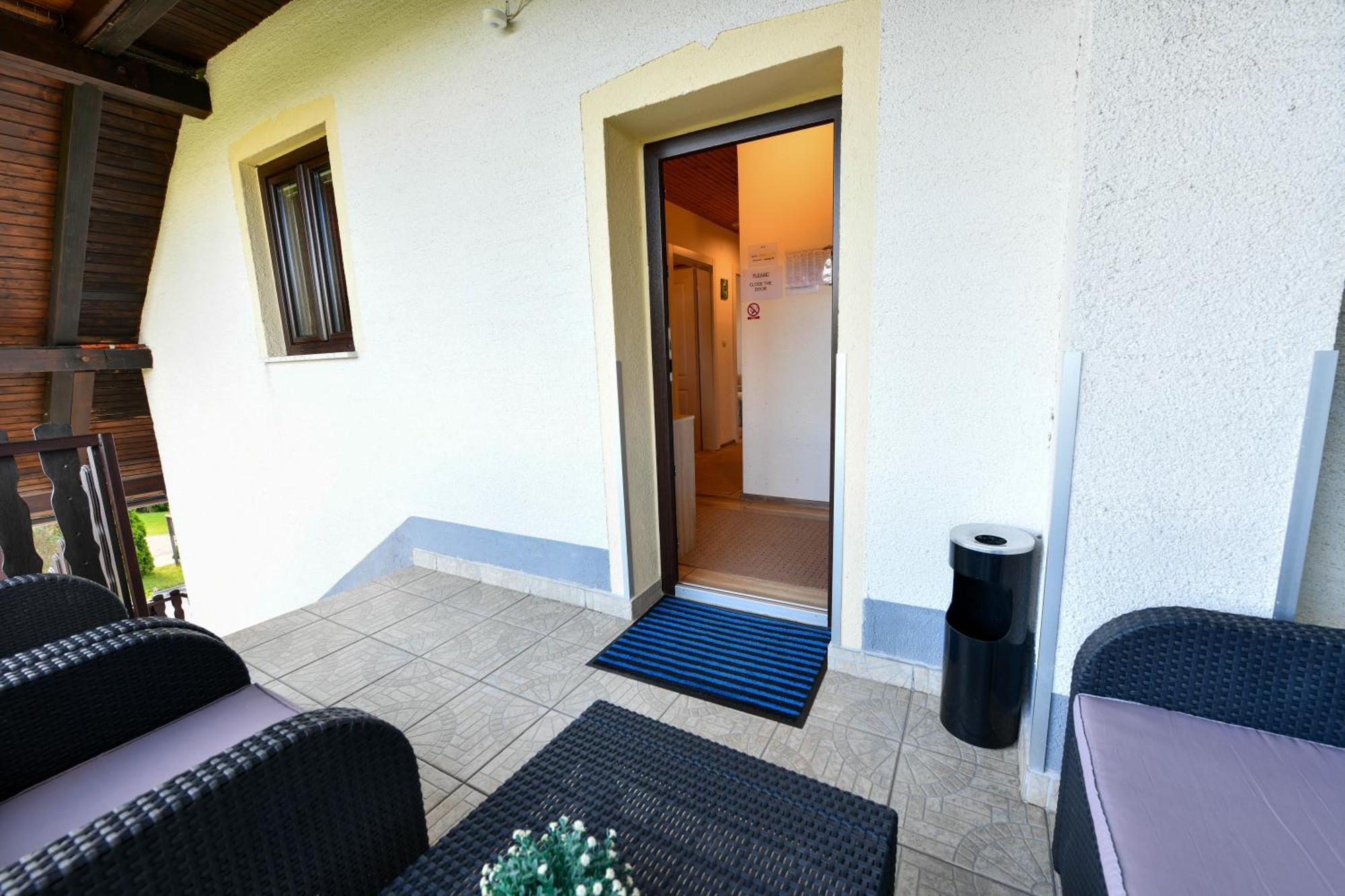 Apartment & Rooms Luketic Rastovača Exteriör bild